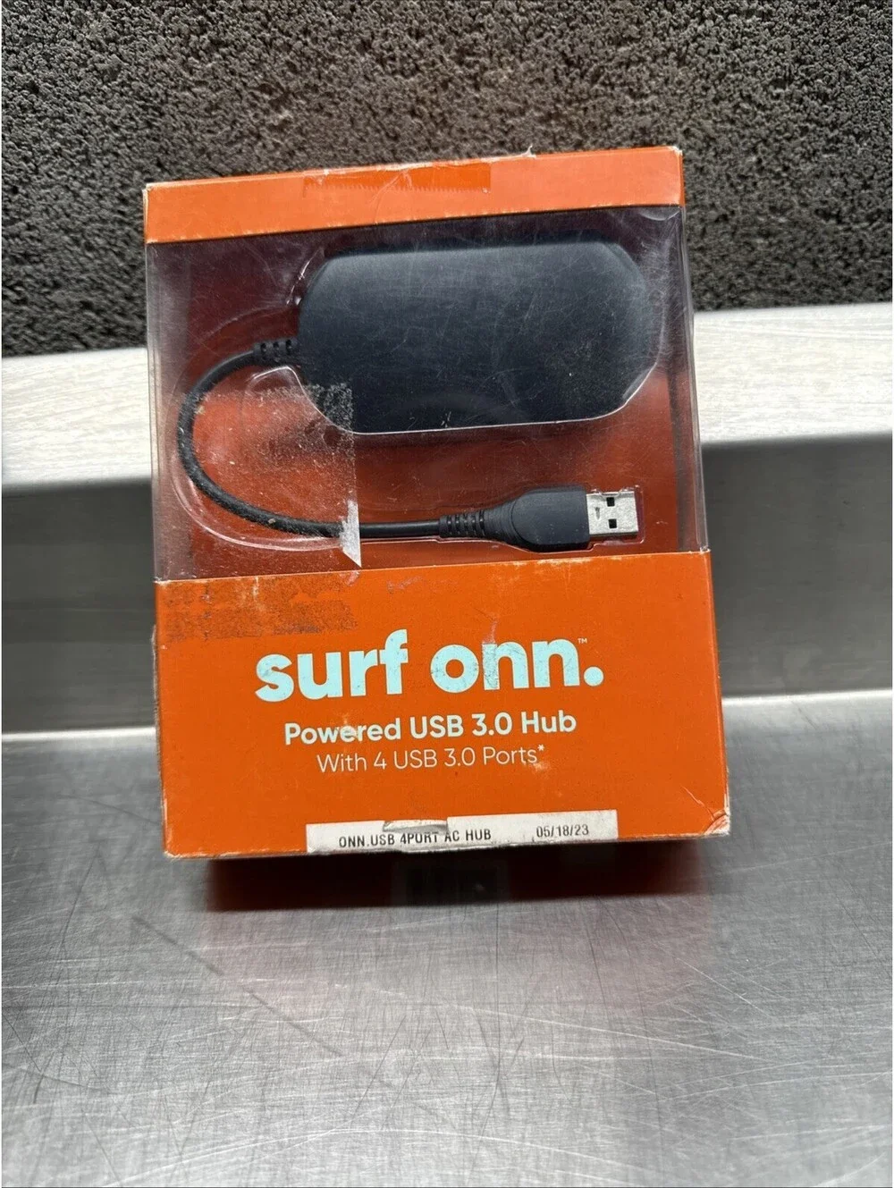 Surf Onn. Powered USB 3.0 Hub w/ 4 USB 3.0 Ports, Black